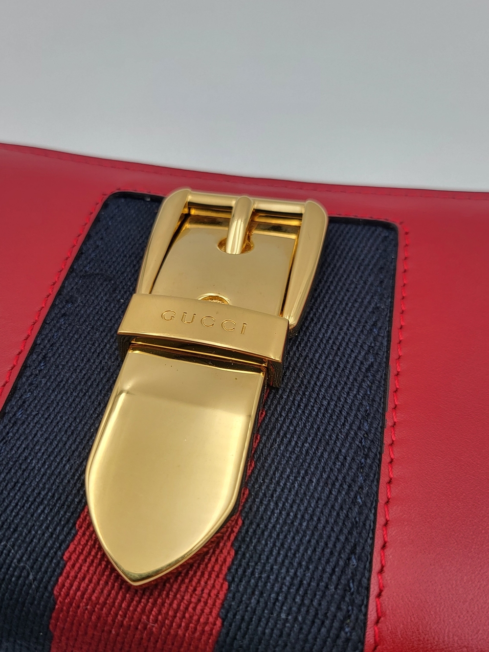 GUCCI Calfskin Sylvie Zip Around Long Wallet Hibiscus Red 476083. Authentic.. - Picture 2 of 16